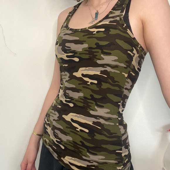 Camo Ardene tank - Picture 1 of 2